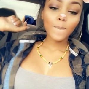 Meet your Posher, Marlayisa